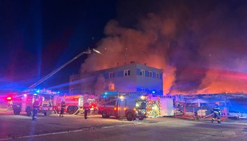 Súd potvrdil väzbu Američanke zadržanej na Slovensku v prípade požiaru haly v Pardubiciach