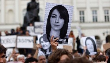 Prípad, ktorý šokoval Poľsko: Súd vyniesol rozsudok v procese s lekármi obvinenými zo smrti tehotnej ženy