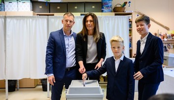 Rozkolu s Fideszom predchádzal krach búrlivého manželstva. Vzťah Magyara s Vargovou pripomínal film Vojna Roseovcov