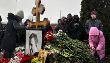 Na pietnych akciách k výročiu Navaľného smrti zadržali v Rusku najmenej 26 ľudí