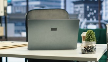 Bitka o ľudí na pracovnom trhu. Slováci si tento rok začali oveľa intenzívnejšie hľadať novú robotu