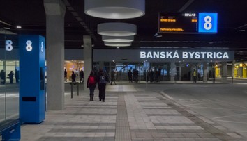 Pozor na zmeny v MHD. Seniorom posúvajú vek na zľavnené cestovné