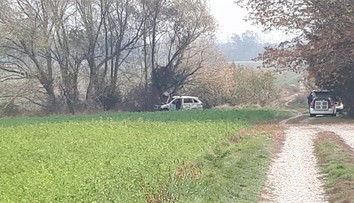 V lese pri Záhorskej Vsi vybuchlo auto, muža s ťažkými popáleninami previezli do nemocnice