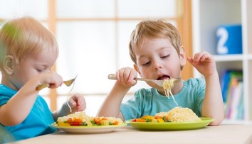 Vzťah k jedlu sa tvorí od detstva. Odborníčka varuje pred najväčšími chybami