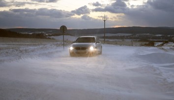 Silný vietor a snehové záveje: Meteorológovia vydali výstrahy pre viaceré okresy