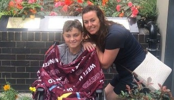 Lekári ho mesiace odbíjali s tým, že ide len o úzkosť. Chlapcovi (14) napokon našli veľký nádor na mozgu