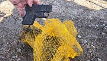 Vytiahli aj pištoľ. Pod hladinu Štrbského plesa sa ponorilo 40 potápačov