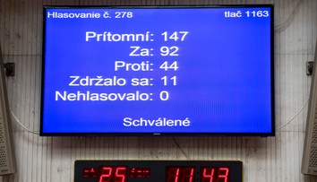 Poslanci schválili zmenu Ústavy SR, ktorá umožní predčasné voľby