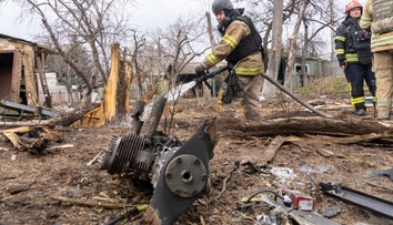 Pri ruských útokoch na Charkov zomreli najmenej dvaja ľudia