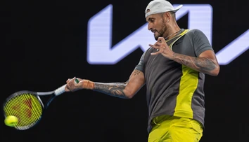 Rozmýšľal ako hrať, aby ho telo nebolelo. Kyrgios po vypadnutí z AO prekvapil nečakaným vyjadrením