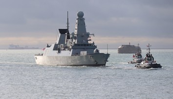 Británia vysiela do Perzského zálivu ďalšiu vojnovú loď