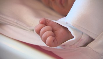 Trend neskorého tehotenstva Slovenky príliš neláka, patria medzi najmladšie prvorodičky