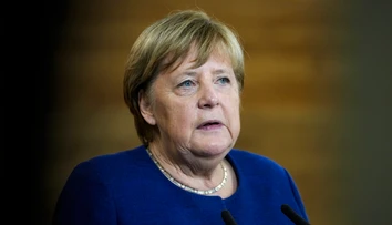 Merkelová v Prahe naznačila, že Putinovi „preskočilo“ cez pandémiu. Svoju vinu odmieta a tvrdí, že Kyjevu kúpila čas