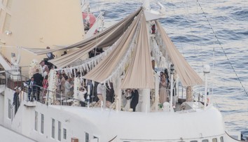 Heidi Klum sa vydala. Wow, také šaty sme nečakali