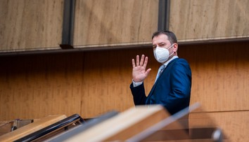 Odchod Igora Matoviča z funkcie premiéra si želá 82 percent Slovákov