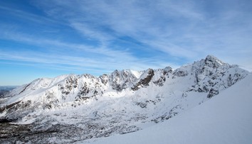 Vianočná turistika na poľskej strane Tatier sa môže skomplikovať. Horskí záchranári upozorňujú na nepriaznivé podmienky