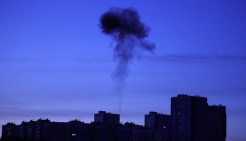 Stovky dronov nad Moskvou. Ruská obrana hlási rozsiahly nočný útok