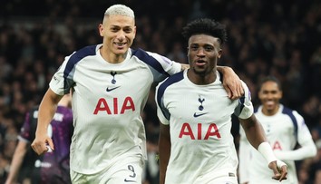 Premier League nezastavuje ani cez sviatky. V nedeľu Tottenham s triumfom, Sunderland stratil