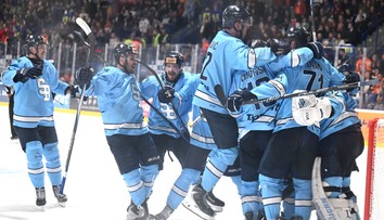 Košice si doma siedmy duel nevynútili, berú bronz. Slovan ide do finále aj vďaka hre bez brankára