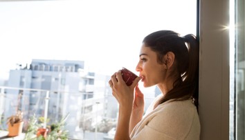 Ranný rituál Slovákov znižuje riziko demencie o 20 %. Prekvapivé výsledky po 43 rokoch výskumu