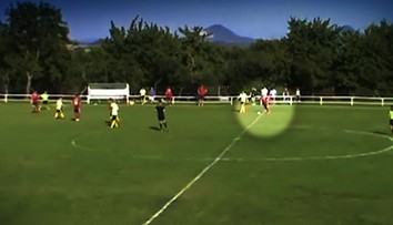 Nevídaný gól z dedinskej ligy: Miroslav vystrelil priamo zo stredu ihriska