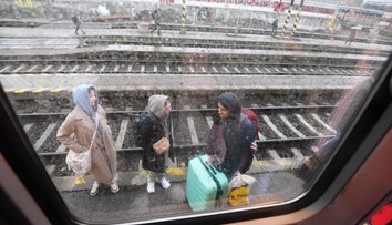 Pripravte sa na hromadný presun obyvateľstva na Veľkú noc. Železnice posilňujú vlaky, cestovať sa dá aj lietadlom