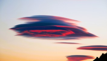 FOTO: Nad Slovenskom sa objavil vzácny úkaz. Oblaky vyzerali ako UFO