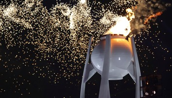 FOTO: Olympijský oheň sa rozhorel. Pozrite si najkrajšie momenty z otváracieho ceremoniálu