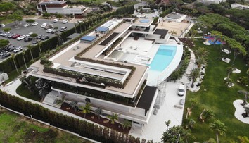 FOTO: Ronaldo dokončil svoj dom, no možno sa doň ani nenasťahuje. Najdrahšia rezidencia v Portugalsku má zásadný problém