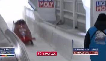 Počas pretekov štvorbobov išlo o život. Ľadára delili od tragédie stotiny sekundy