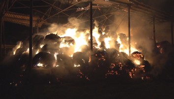 Majiteľovi družstva zhorelo 1500 balíkov sena. Zažil už deviaty požiar senníkov