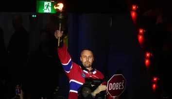 VIDEO: Plná hala v Montreale tlieskala slovenskej legende. Do Bell Centre sa vrátil Jaroslav Halák