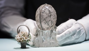 Zimné vajce legendárneho klenotníka Fabergého sa vydražilo za rekordnú sumu