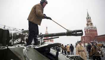 Západ ohrozuje rastúca vojenská aktivita Číny a Ruska