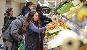 Reálne mzdy vlani klesli najviac za posledných 22 rokov. Prudkej inflácii nedokázali čeliť nikde
