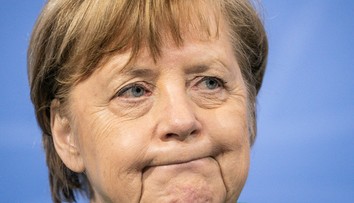 Merkelová je proti stiahnutiu nemeckých vojenských jednotiek z Mali