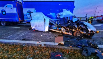 FOTO: Brutálna nehoda. Náraz v dodávke smrti prežil jediný muž, a aj to akoby zázrakom