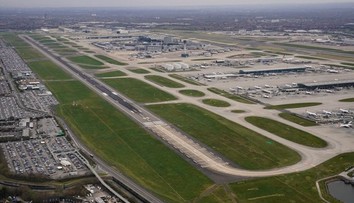 Európa má zásoby leteckého paliva už iba na šesť týždňov