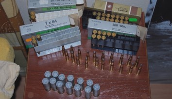 Policajti hľadali na Liptove nelegálnu pálenicu. Našli niečo, čo ich zaskočilo