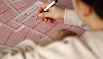 Žena tipovala rovnaké čísla 30 rokov. Vyplatilo sa jej to rozprávkovou výhrou