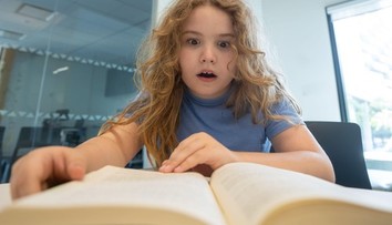 Deti nevedia používať knihy. Listovanie? To je pre nich cudzie, ukazuje prieskum