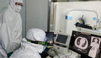 Čínski lekári oznámili, že pacientom s koronavírusom pomáha tento prípravok na chrípku