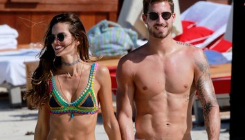 Krásna modelka v miniatúrnych plavkách. Toto je najkrajší zadok Victoria´s Secret