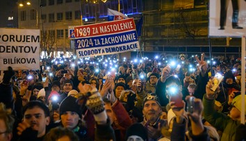 Slováci si pripomenú 17. november. Mnohí dostali mimoriadne voľno