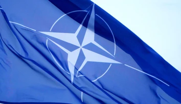 Členské štáty NATO sa zhodli na zvýšení obranných výdavkov na päť percent HDP, Španielsko si vyjednalo výnimku
