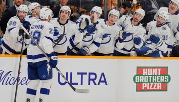 VIDEO: Tampa Bay sa dostáva do tempa, vyhrala tretíkrát za sebou. Bodovo sa presadil aj Erik Černák