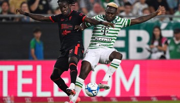 Súboj slovenských trénerov priniesol vyrovnaný duel. Bližšie do Európskej ligy má Ferencváros