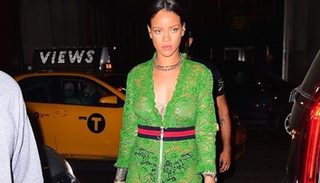 Kam skôr pozrieť? Rihanna ukázala holé prsia aj nevhodné nohavičky