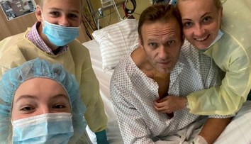 Ruský lekár odmietol tvrdenie, že sa Navaľného pokúšali otráviť aj druhýkrát