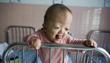 Deti Agenta Orange. Toto sú katastrofálne následky aj po 45 rokoch od vietnamskej vojny